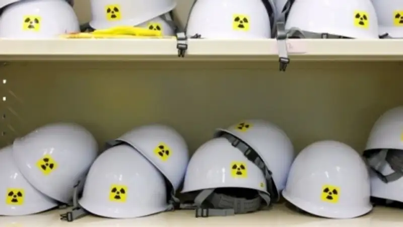 Казахстанцев, занятых в сфере атомной энергетики, будут страховать