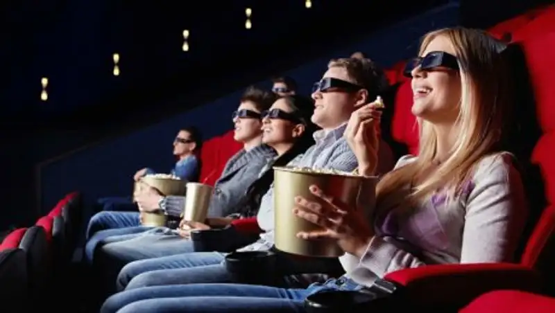 Казахстанцы стали тратить больше денег на развлечения