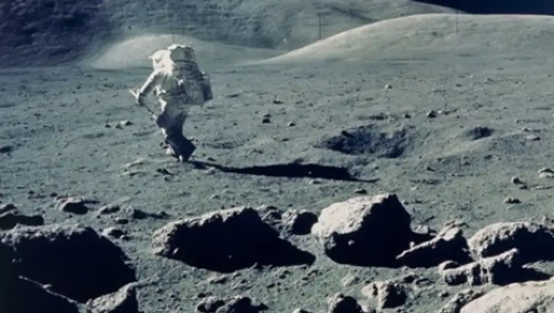 Ученые запланировали пробурить на Луне канал в 100 метров