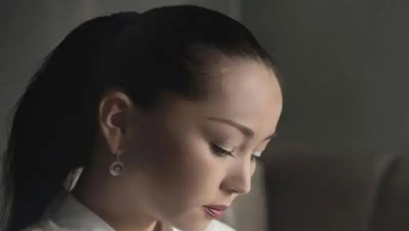 Убили за кусок стекла - Баян Алагузова о смерти Тена