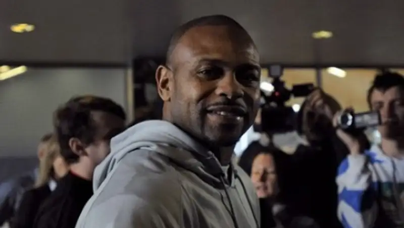 У Роя Джонса украли куртку после боя Чудинова в Лондоне