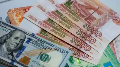 курсы валют, фото - Новости Zakon.kz от 08.02.2023 11:11