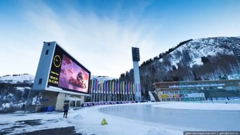 На «Медеу» завершились соревнования женщин на дистанции 500 метров