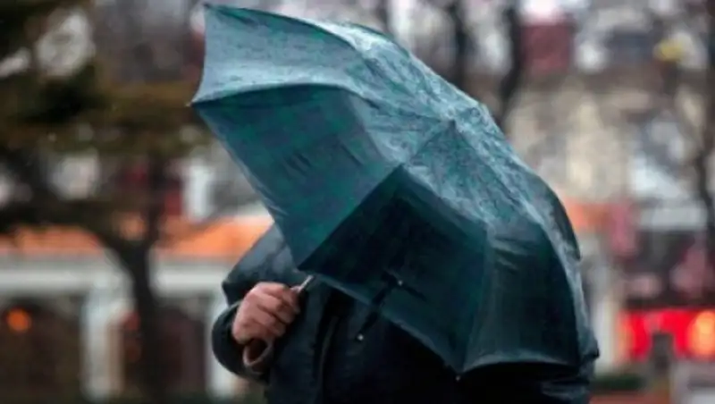 На большей территории республики 8 мая ожидается гроза, усиление ветра