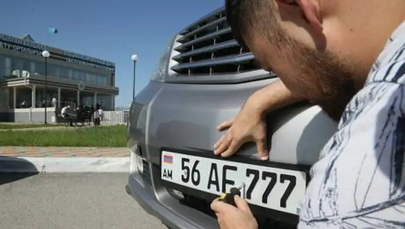 Автомобили, временно завезенные в Казахстан, нужно вывезти до 30 сентября