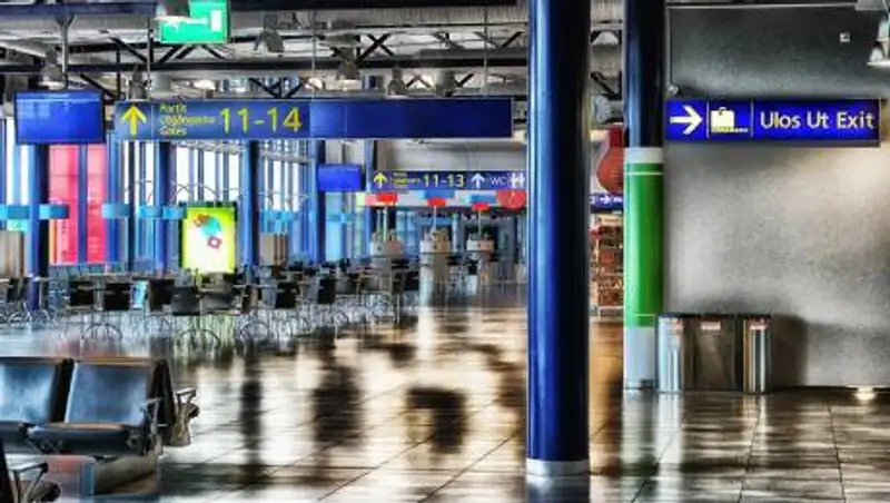 Привитых "Спутником V" предложили впускать в Финляндию без тестов