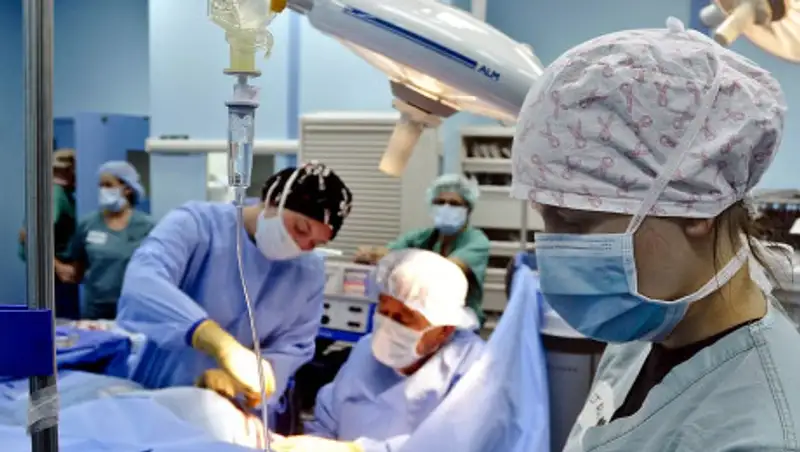 Ребенок, впавший в кому после посещения стоматолога, находится в тяжелом состоянии