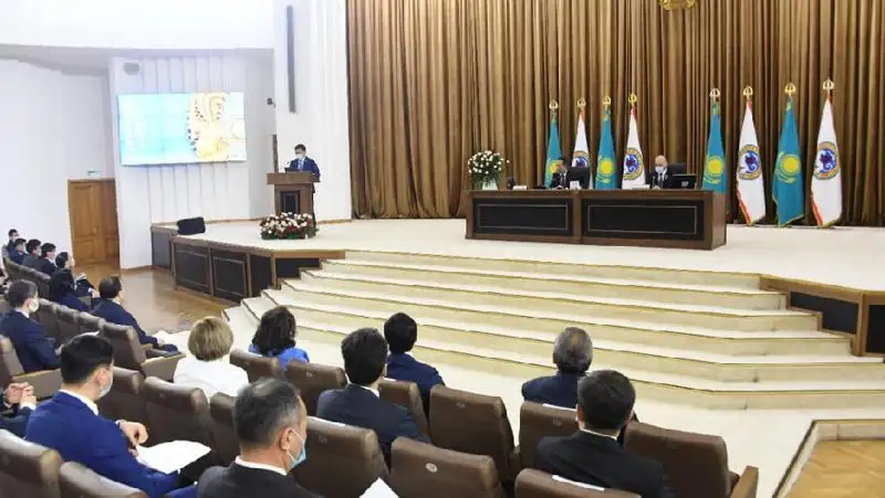 В Алматы утвердили бюджет на 2022 год