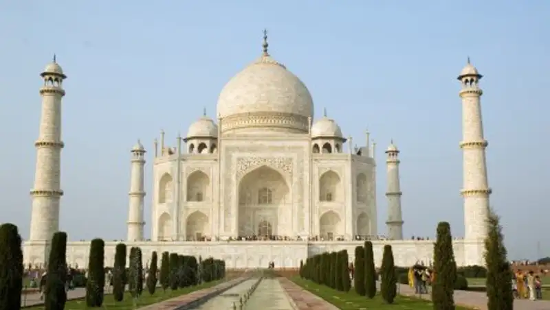 Допуск туристов в Тадж-Махал решили ограничить