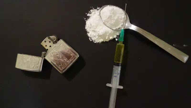 Крупную партию героина изъяли столичные полицейские