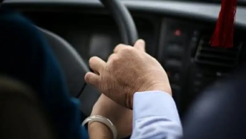 Алматинка, которой "купили" права, училась два года и сдала экзамен со второго раза