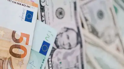 Курс мировых валют начинает расти в обменниках Казахстана на фоне новостей из России