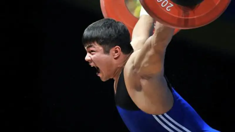 Казахстанский чемпион мира по тяжелой атлетике дисквалифицирован на 8 лет за допинг