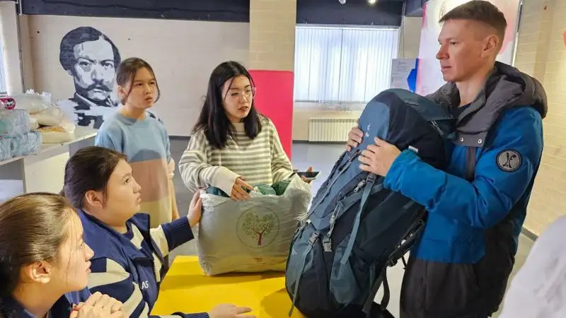 Не могли остаться в стороне: Алматинцы собирают гуманитарную помощь народу Турции, фото - Новости Zakon.kz от 10.02.2023 16:02