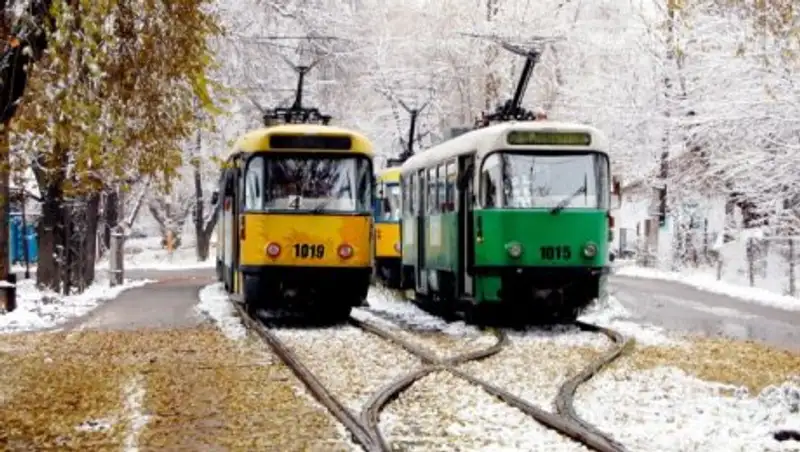 В Усть-Каменогорске из-за аварии остановилось трамвайное движение