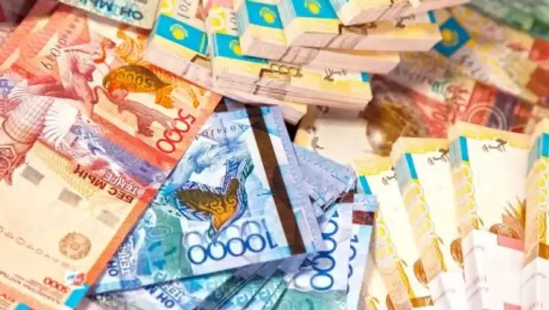 Эксперты посчитали зарплаты преподавателей в РК