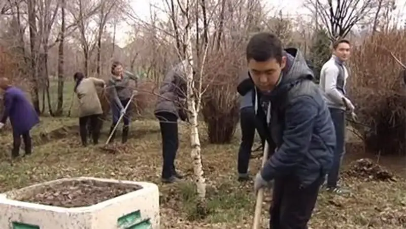 Алматинский экодесант объявил «войну» грязи и мусору