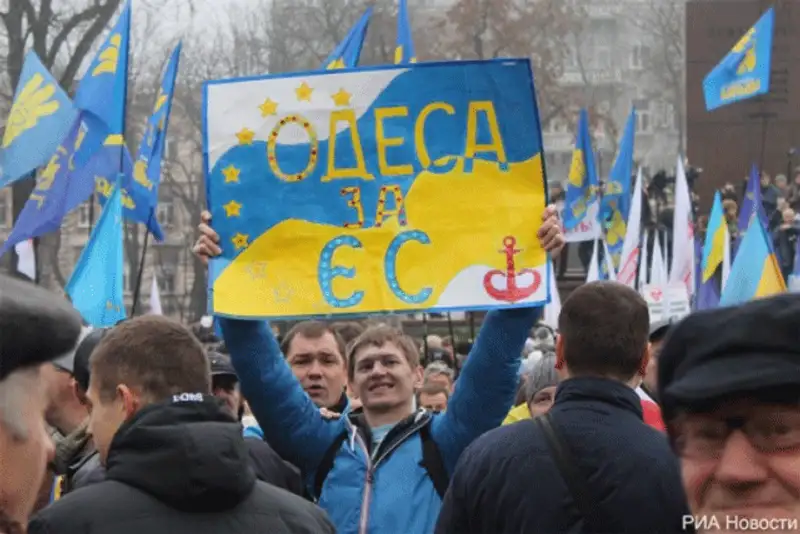 «Беркут» выгнал украинскую оппозицию с Майдана Независимости