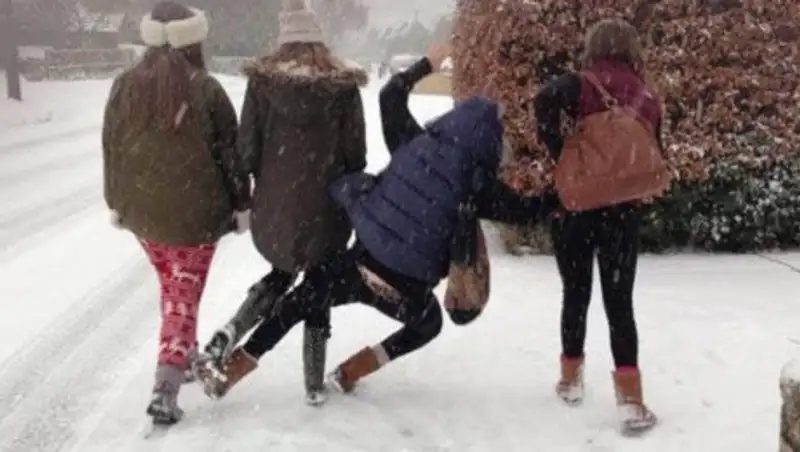 В двух городах ВКО отменены занятия в школах