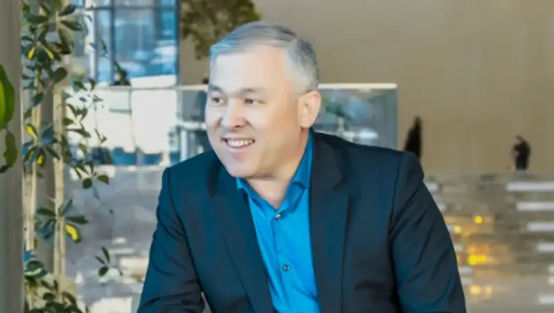 Мурат Абенов: Казахстанскую молодежь следует научить обращаться с землей