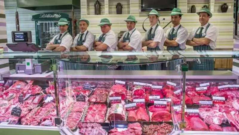 Веган разнес мясной ресторан во Франции