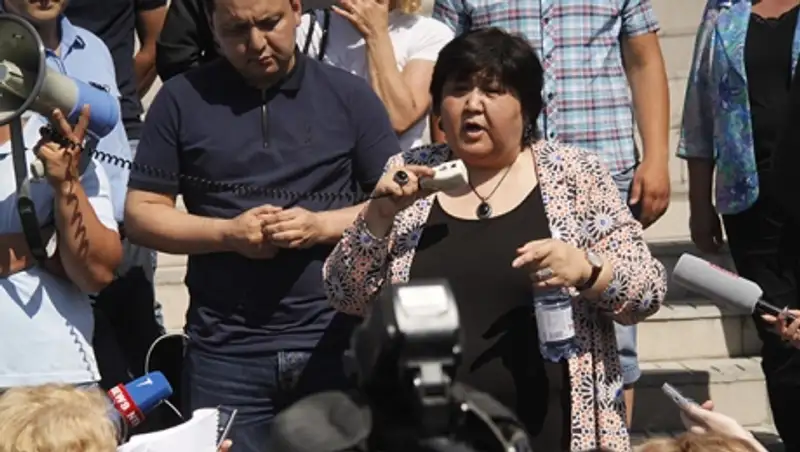 Существует угроза обрушения сгоревшего корпуса ТЦ "Адем"