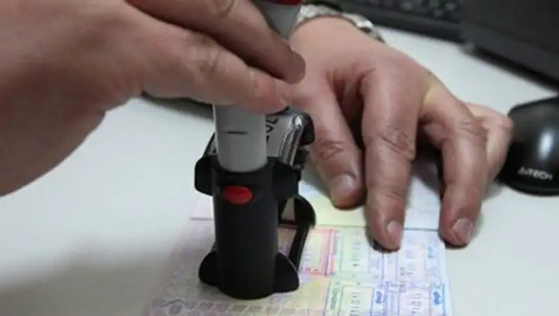 Депутат предложил отменить миграционные карточки для въезда и пребывания иммигрантов в РК