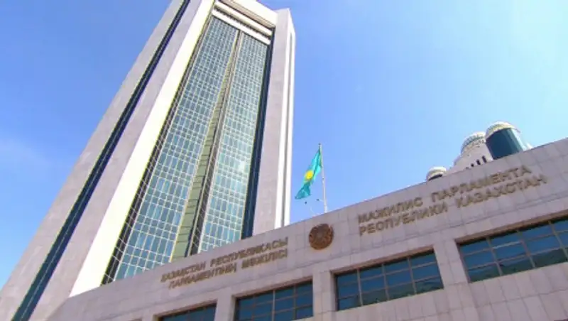 Пленарное заседание Мажилиса под председательством Нурлана Нигматулина