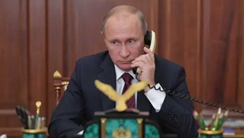 В Кремле рассказали подробности разговора Путина и Порошенко