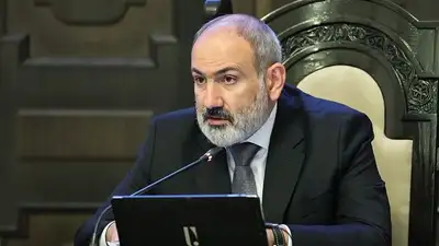 Отставка Пашиняна, пострадавшие на митинге и реакция Баку: что происходит в Армении 