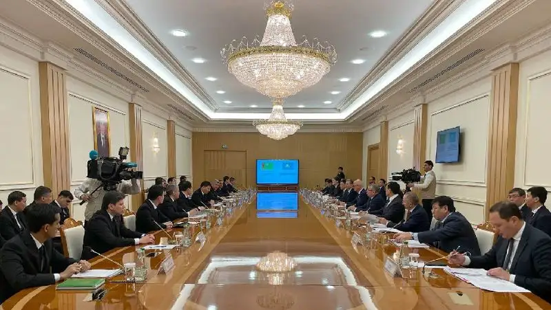 Скляр провел в Ашхабаде заседание Межправительственной комиссии