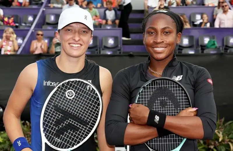 Итоговый турнир WTA: Ига Швёнтек оказалась сильнее Кори Гауфф. Видеообзор матча