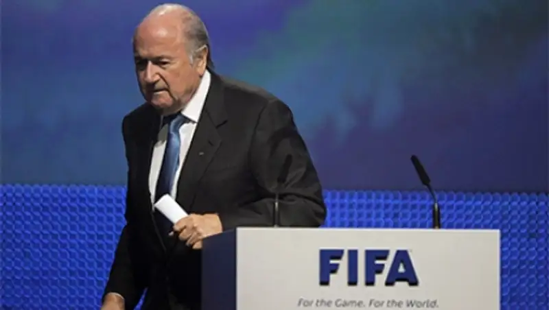 Блаттер отказался уходить в отставку по предложению Европарламента