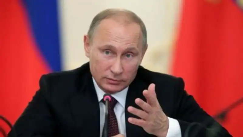 Путин изменил форму ответа солдат на благодарность командира