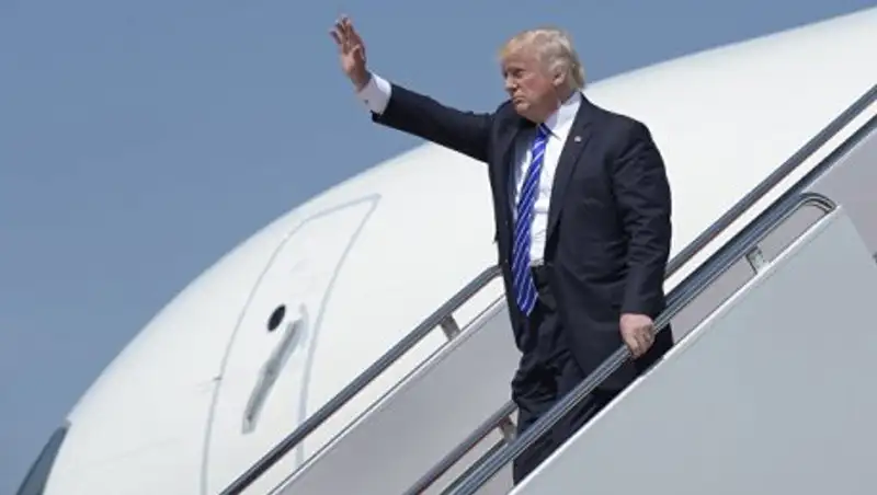 Дональд Трамп прилетел в Италию