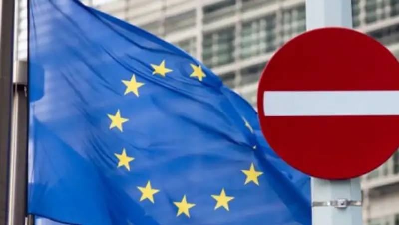 Евросоюз расширил санкции против КНДР