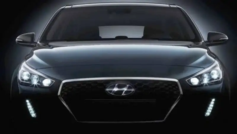 Hyundai i30 показался на тизере