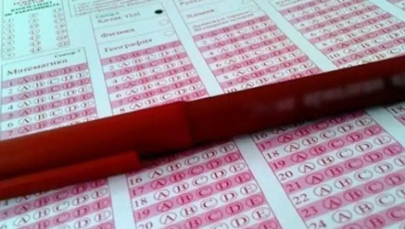 За пять дней более 14 тысяч выпускников не преодолели пороговый уровень на ЕНТ