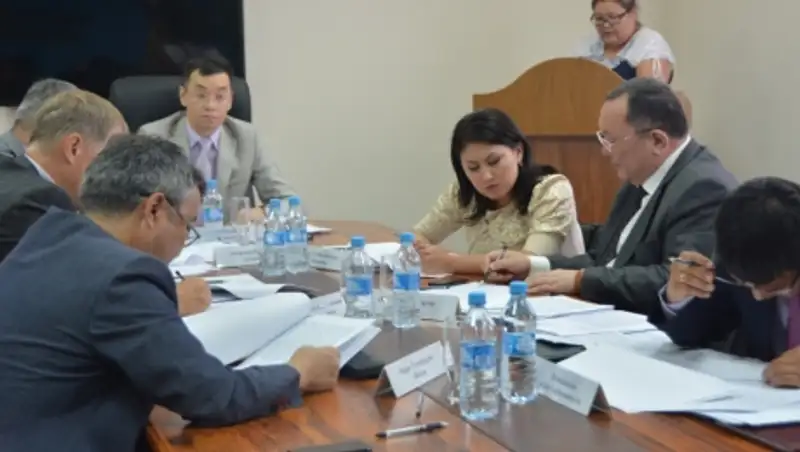 В Костанайской области строгий выговор получил чиновник за использование служебного авто