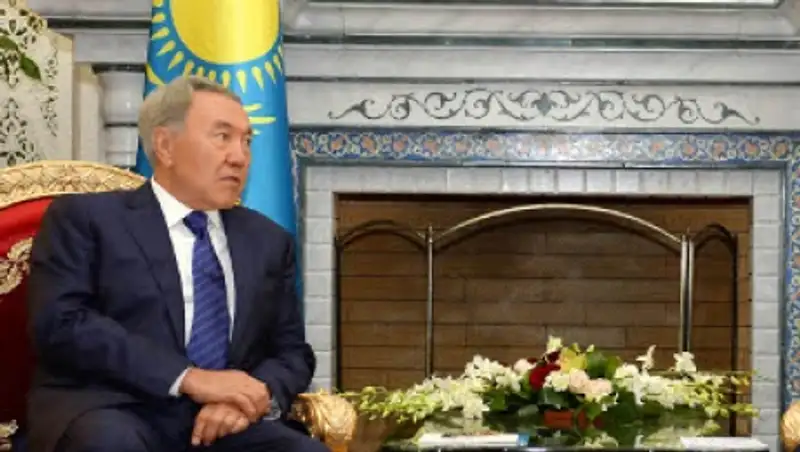 Казахстан привержен поддерживать, а не разрывать связи с Таджикистаном