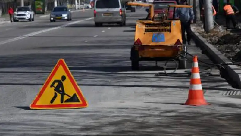 На ночь ограничат движение по улице Хаджимукана в Алматы