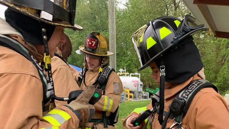 В США взорвался бензовоз, попавший в аварию