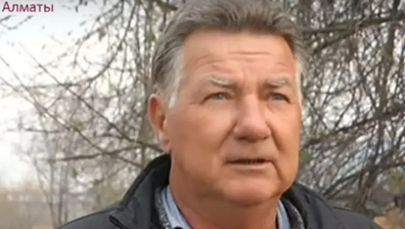 Жителя Алматы обязали заплатить налог за чужой автомобиль