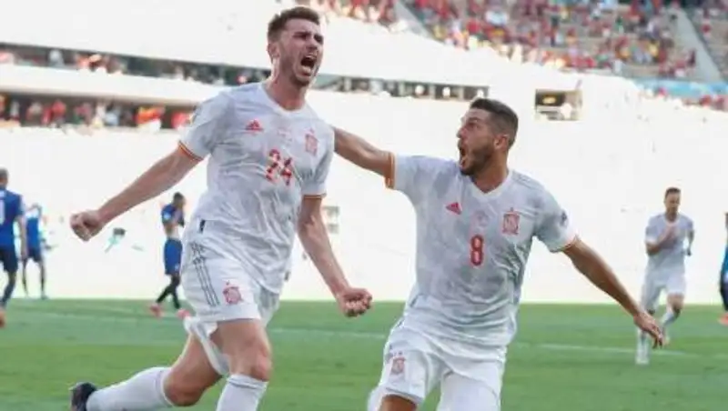 Сборная Испания разгромила словацких футболистов на Евро-2020