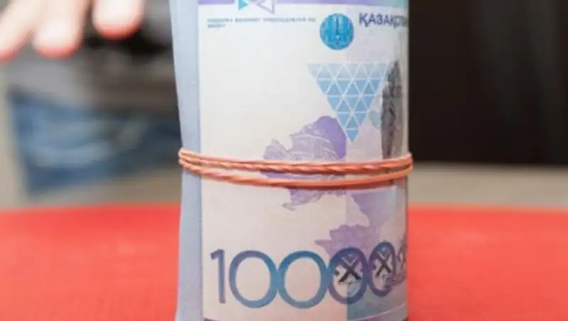 В Атырау сотрудник полиции задержан с поличным за получение взятки