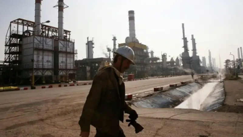 Впервые после снятия санкций танкер с иранской нефтью прибыл в Европу