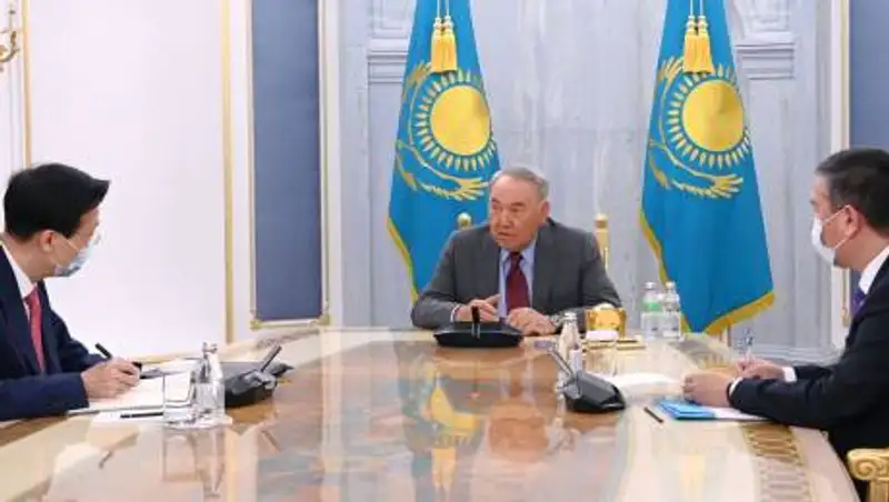 Си Цзиньпин передал привет Назарбаеву