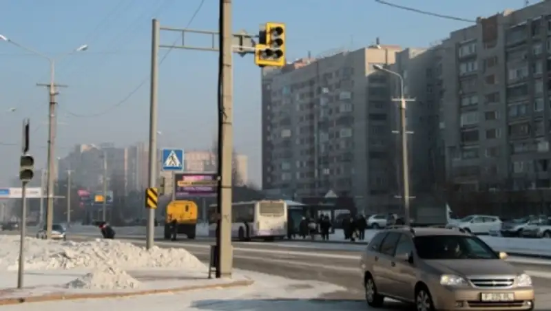 В Усть-Каменогорске из-за ДТП второй день не работает светофорный объект