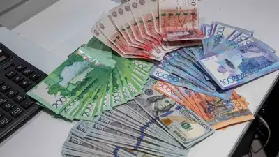 валюта, курс, обменник, фото - Новости Zakon.kz от 05.04.2023 11:06