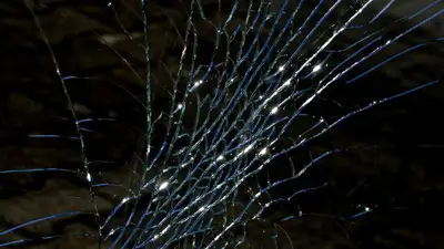 Мужчину столкнули под колеса фуры в Алматинской области, фото - Новости Zakon.kz от 13.11.2023 16:24